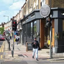 118 Brondesbury Road * Londres